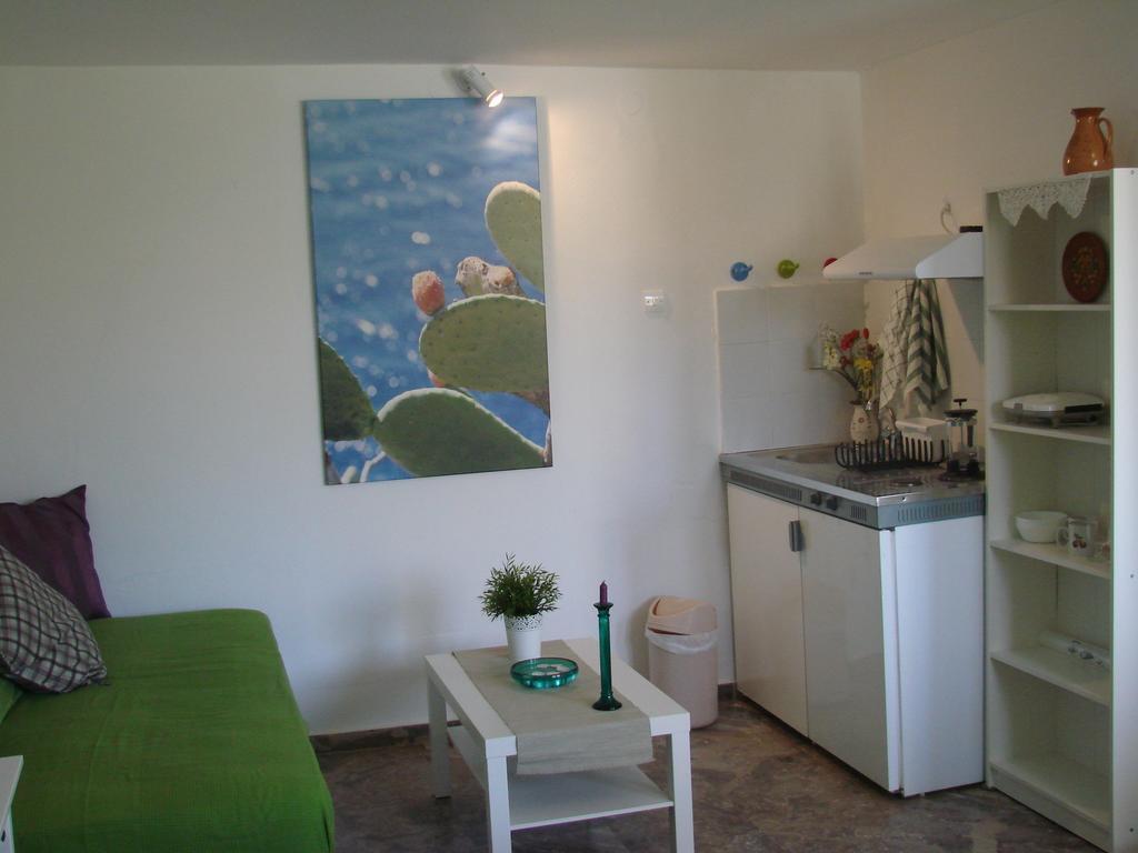 Apartment Aegialis &