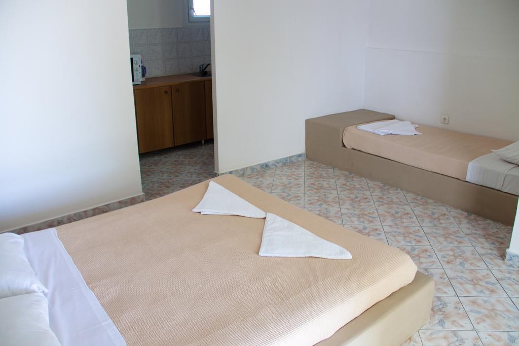Parasporos Village 2*