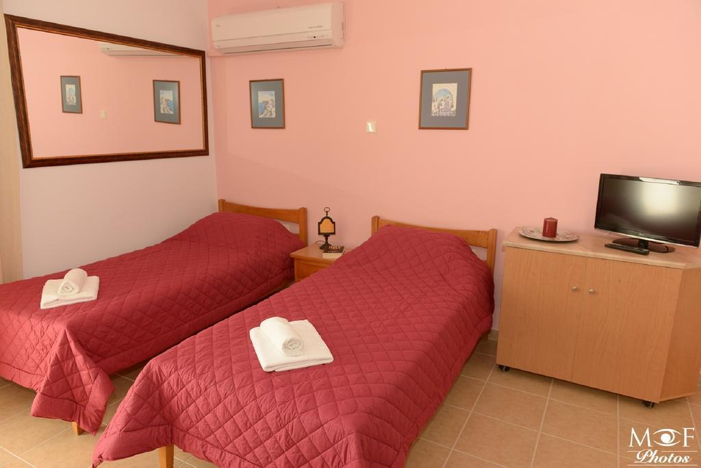 Aparthotel Elena 2*
