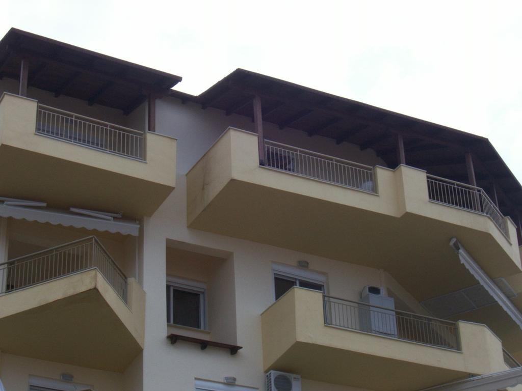 Stefania Apartment Neos Marmaras