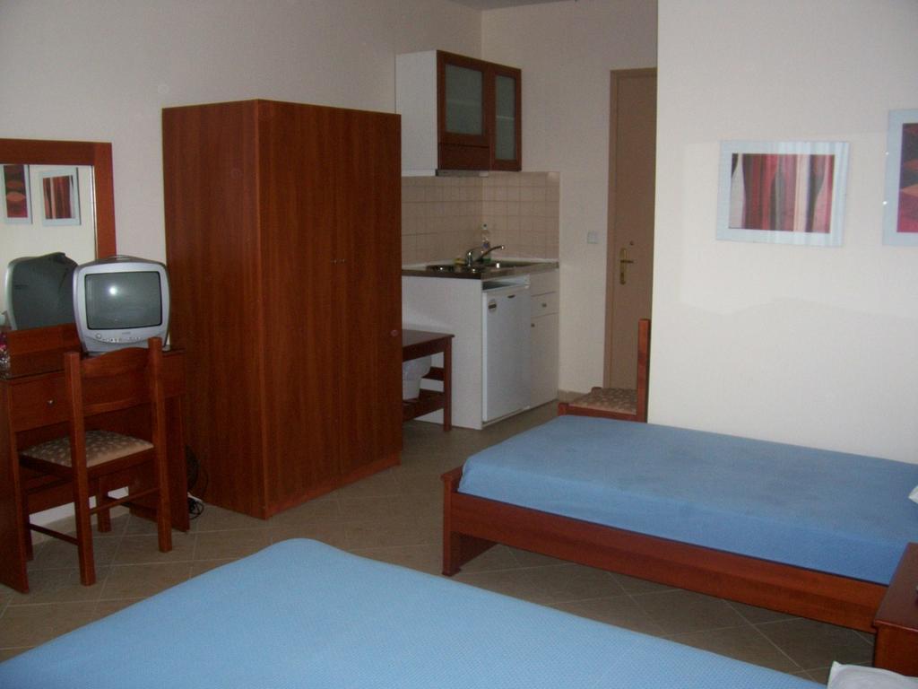 Apartment Stefania Neos Marmaras