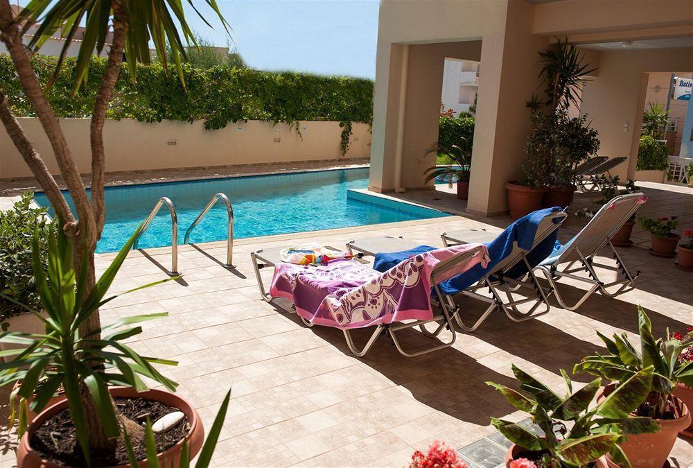 Batis Aparthotel
