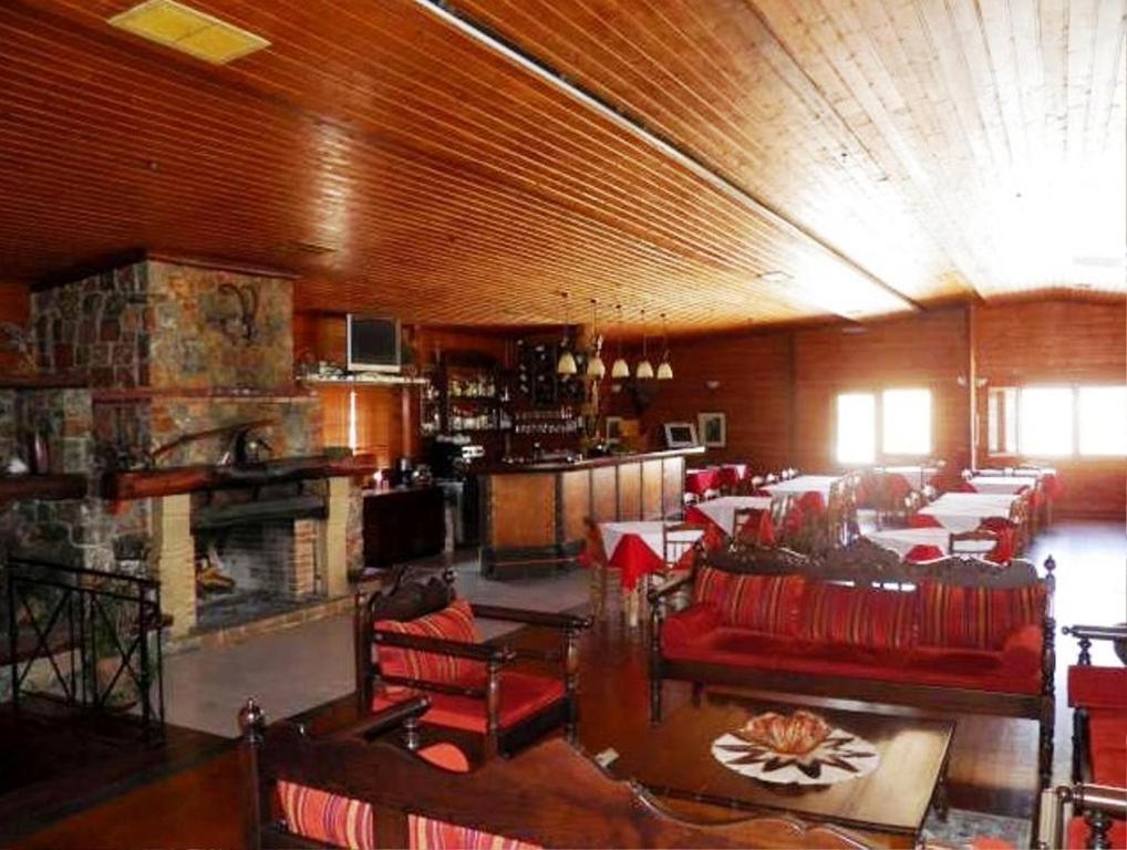 Hotel Lefkoritis Petres (Askyfou)