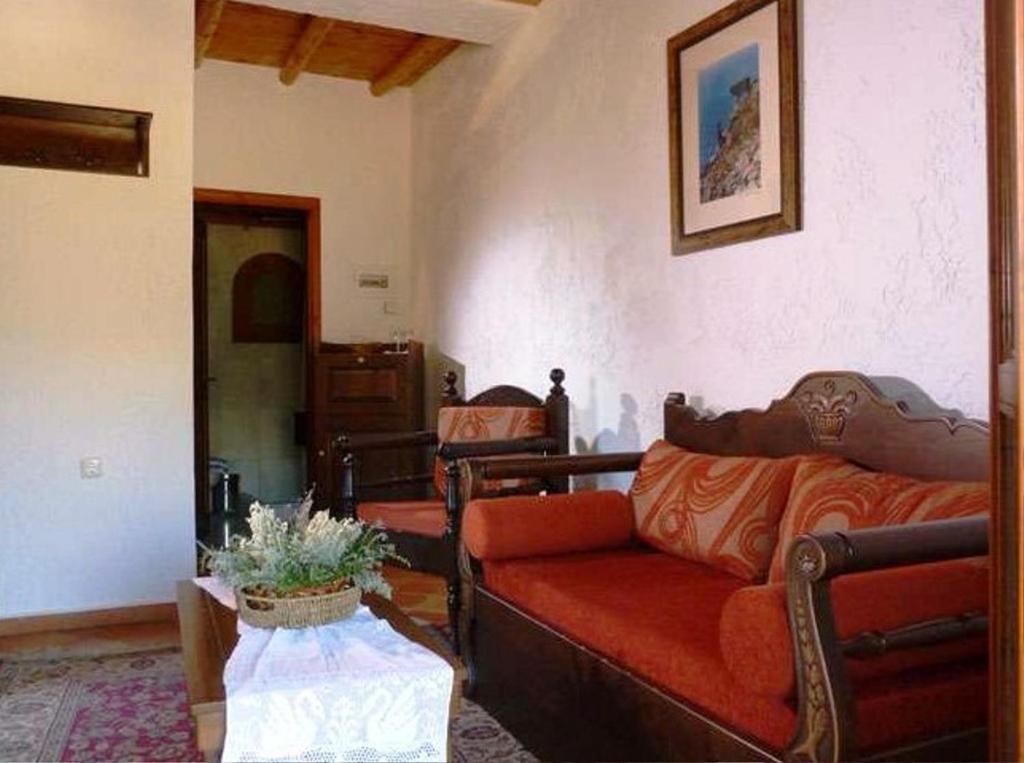 Hotel Lefkoritis Petres (Askyfou)