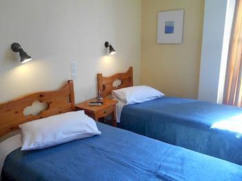 Alexandris Hotel *