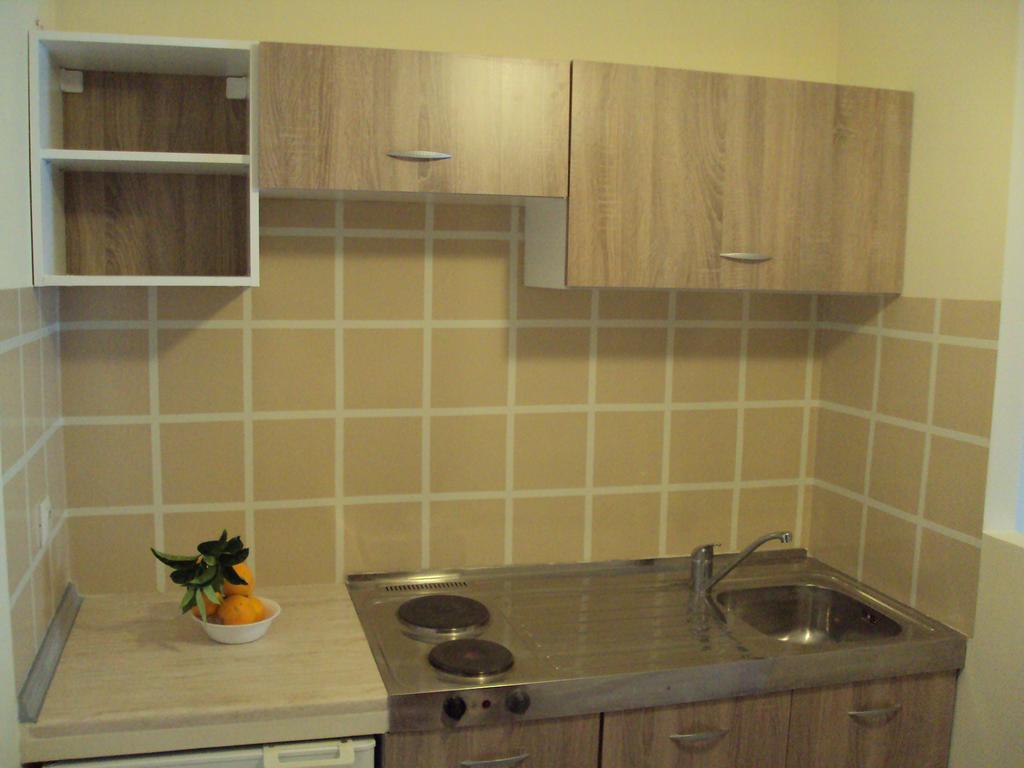 Anna Apartment *
