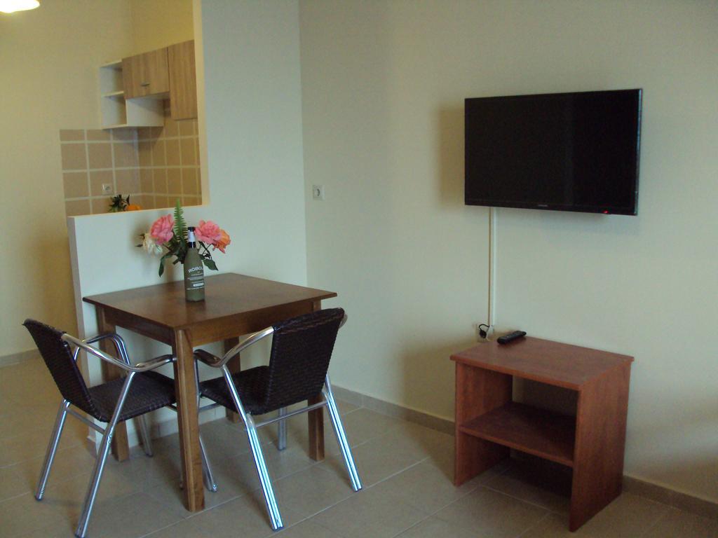 Anna Apartment *