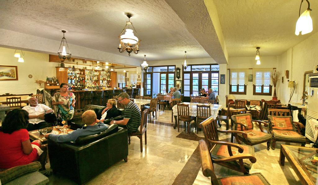 Hotel Pela 2*