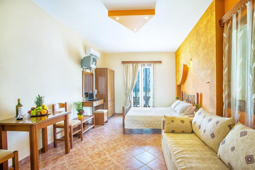 Golden Sun Aparthotel Stelida (Naxos)