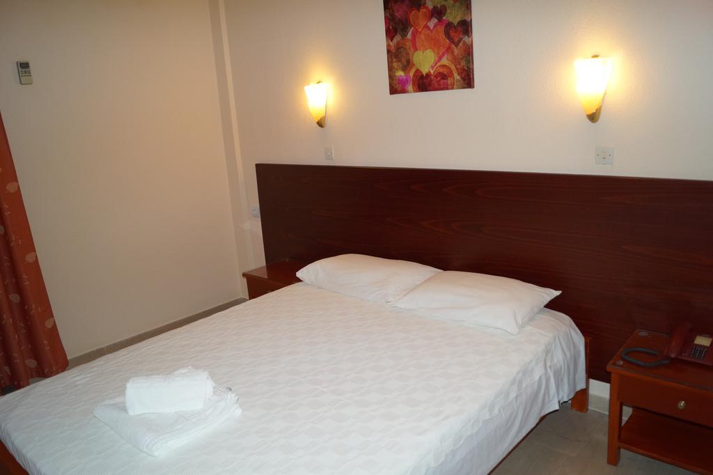 Hotel Brati - Arcoudi Arkoudi
