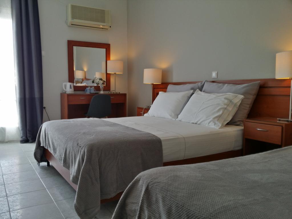 Chryssi Akti, Sure Collection Hotel