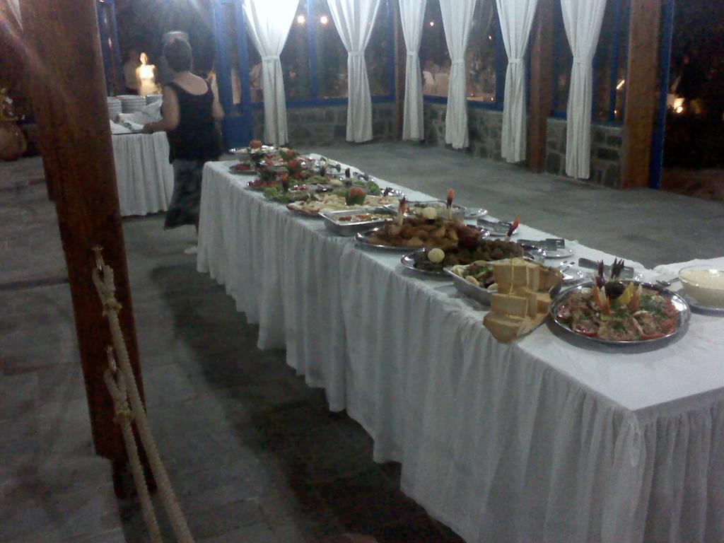 Isalos Hotel