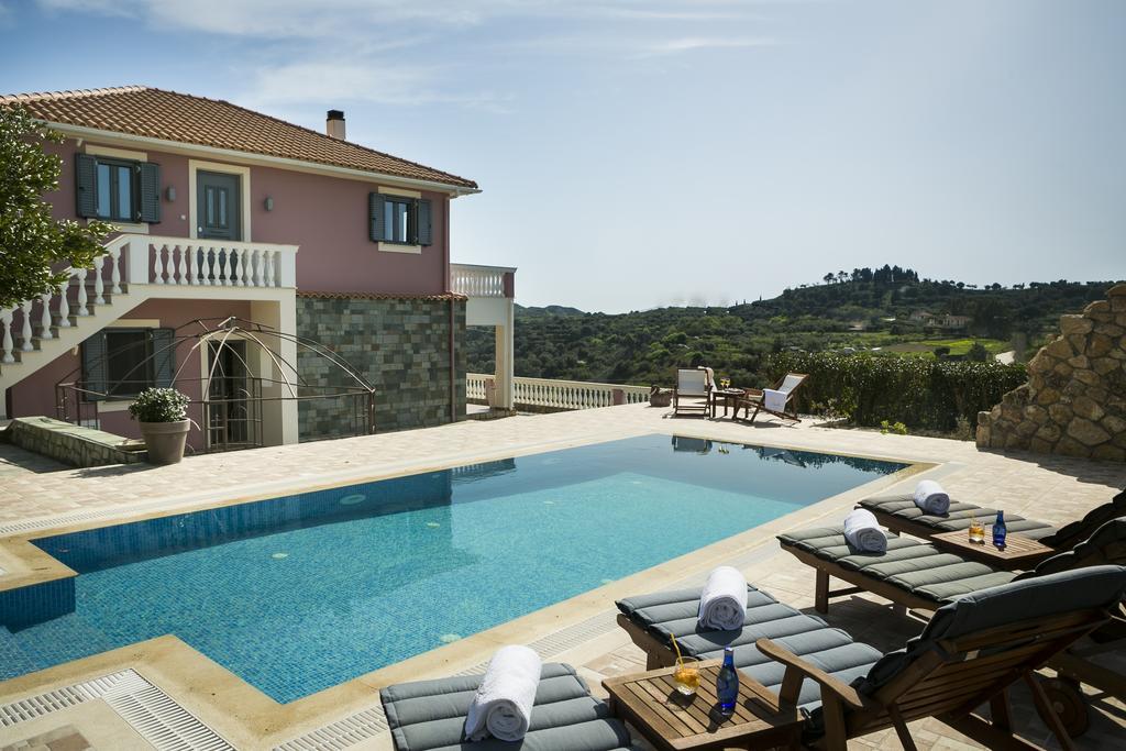 Athinais Villa *