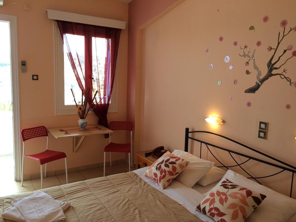 Isidora Hotel 2*