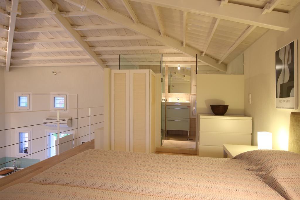 Elies Villa