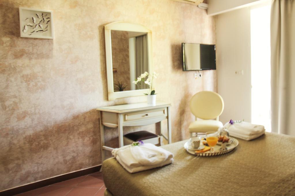 Socrates Plaza Prinos (Thasos)