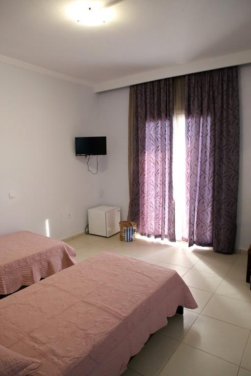 Vari Beach Hotel 2*