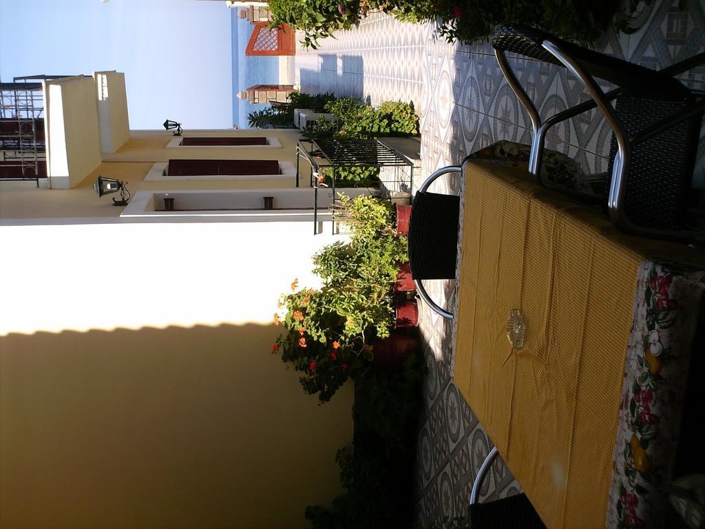 Toula * Petra (Lesbos)