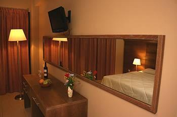 Valley Village Hotel 3*