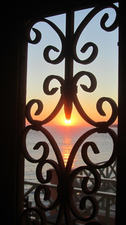 Apollonos Seafront Apartment