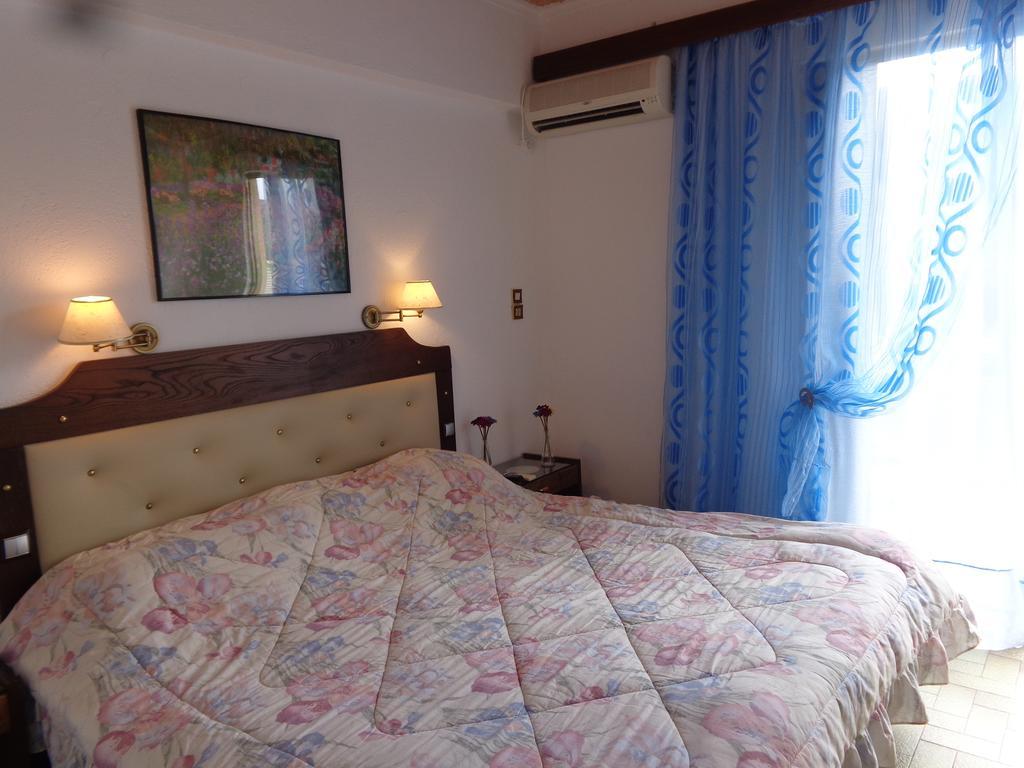 Angela Hotel Agia Marina (Aegina)