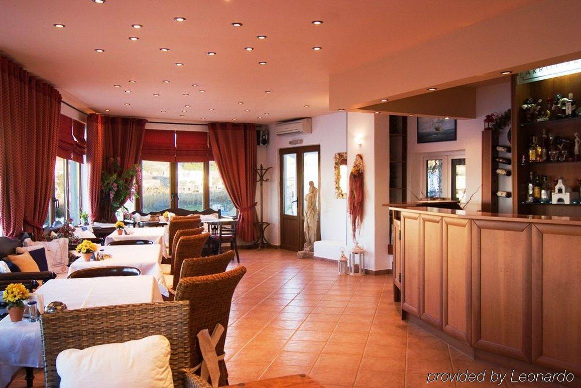 Akrotiraki Hotel 2*
