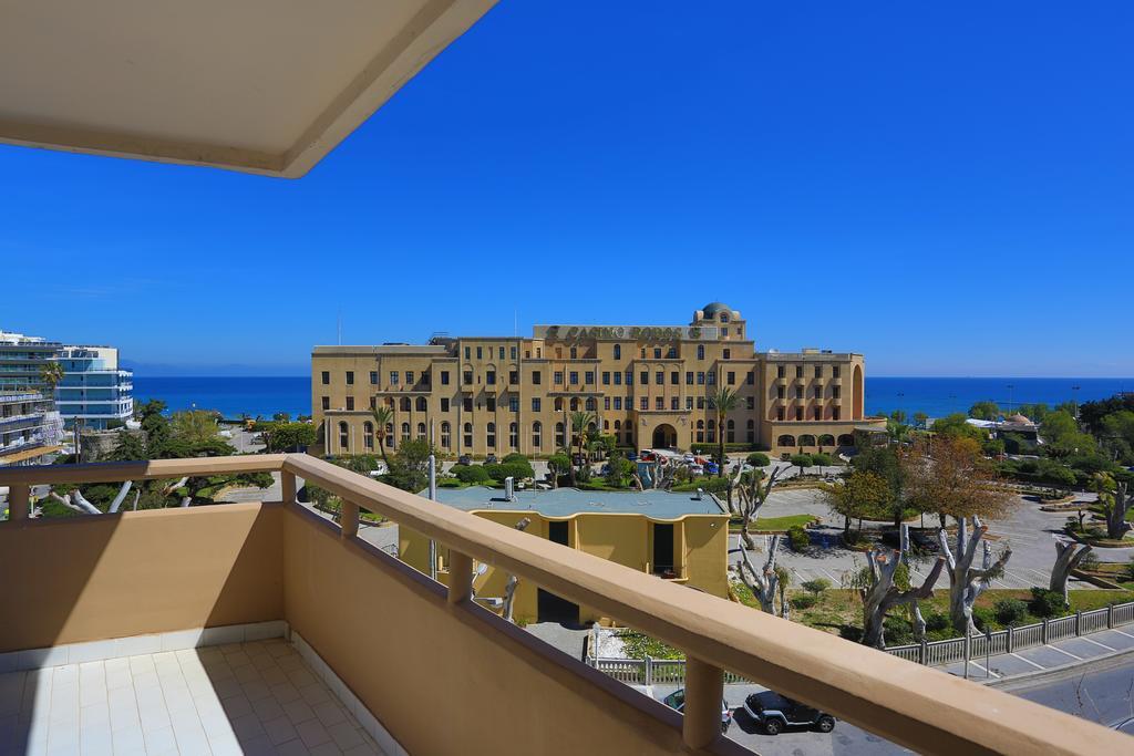 Center Rhodes City