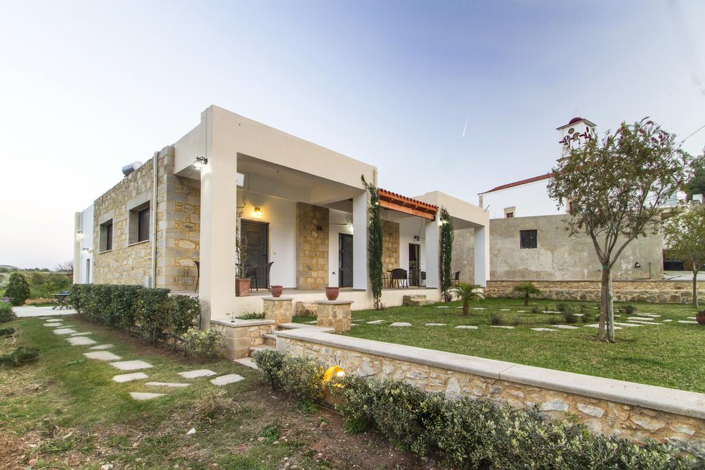 Apartment Agarathos Traditional Rooms - Pool - Kaliviani -On The Road To Balos