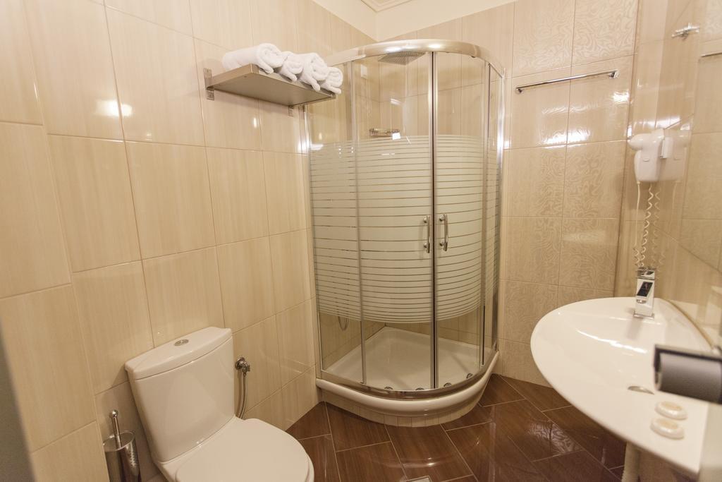 Aheron Hotel