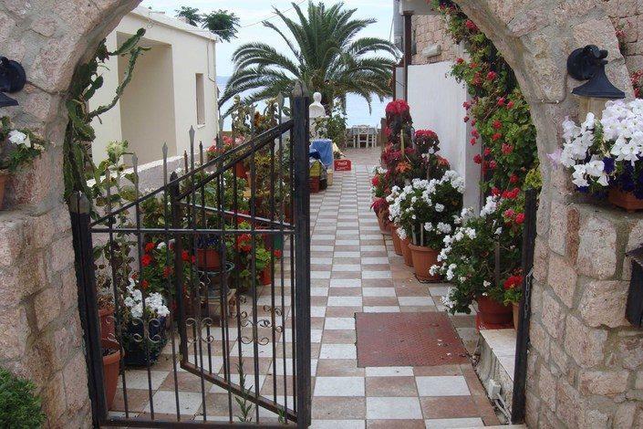 Assini Beach Hotel