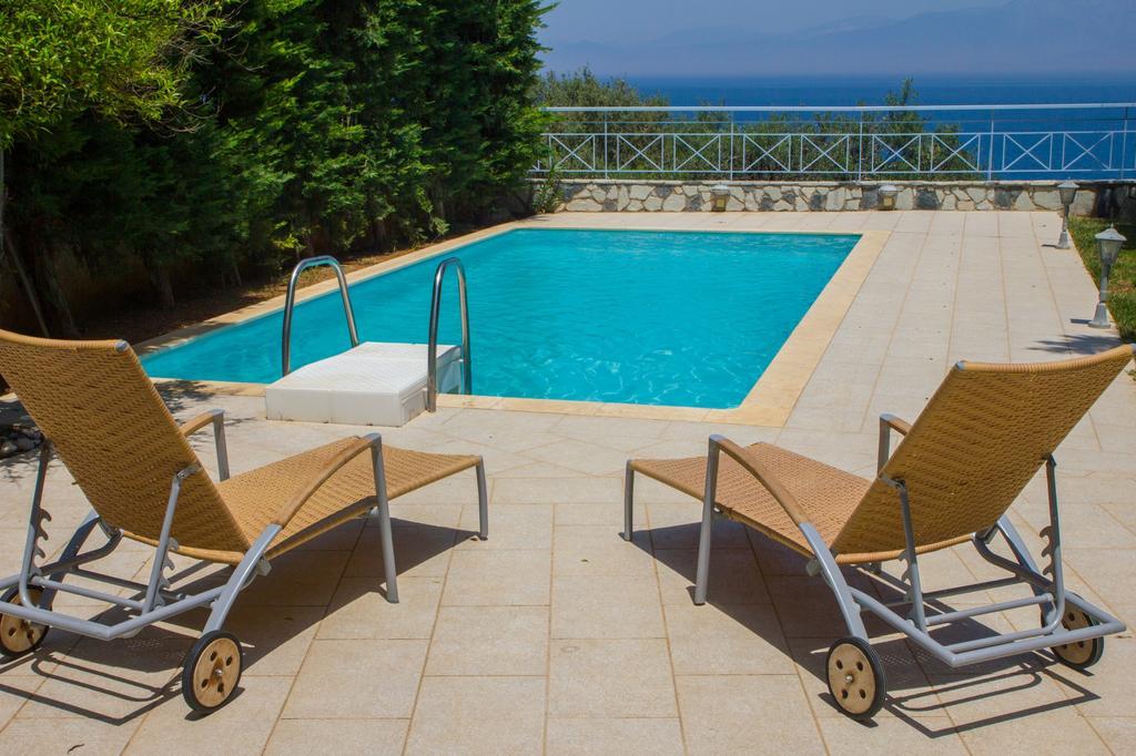 Villa Corinthian Melission