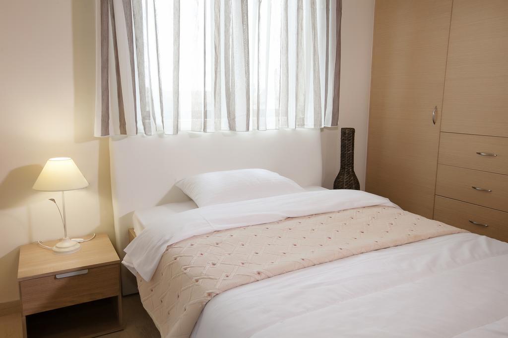 Petra Thea Apartment *