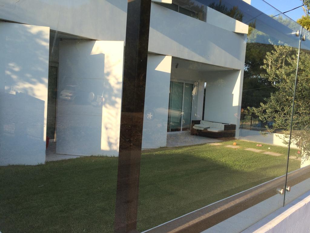 Apartment Infinity White Complex By Gk *