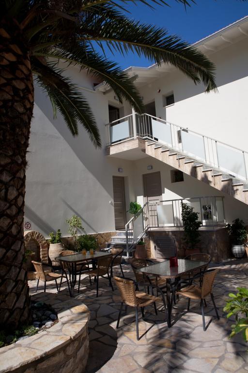 Savinos Guest house