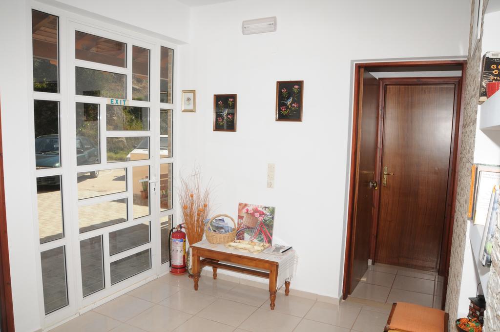 Anemoni Apartment
