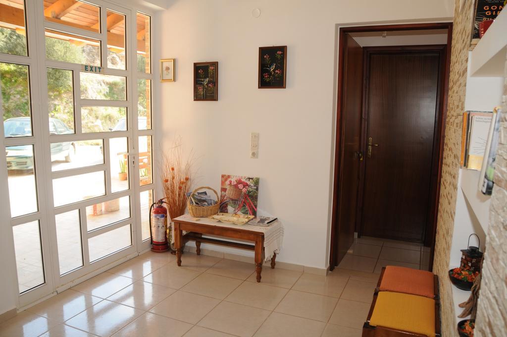 Anemoni Apartment