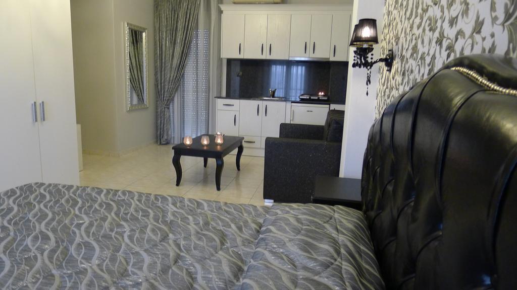 George & Sia's House Apartment *