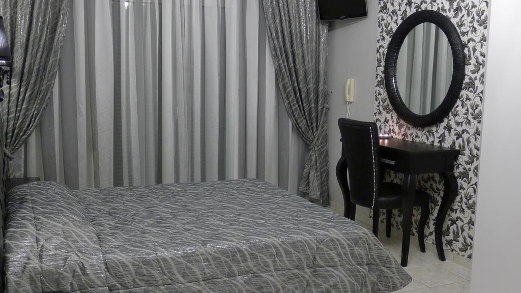 George & Sia's House Apartment *