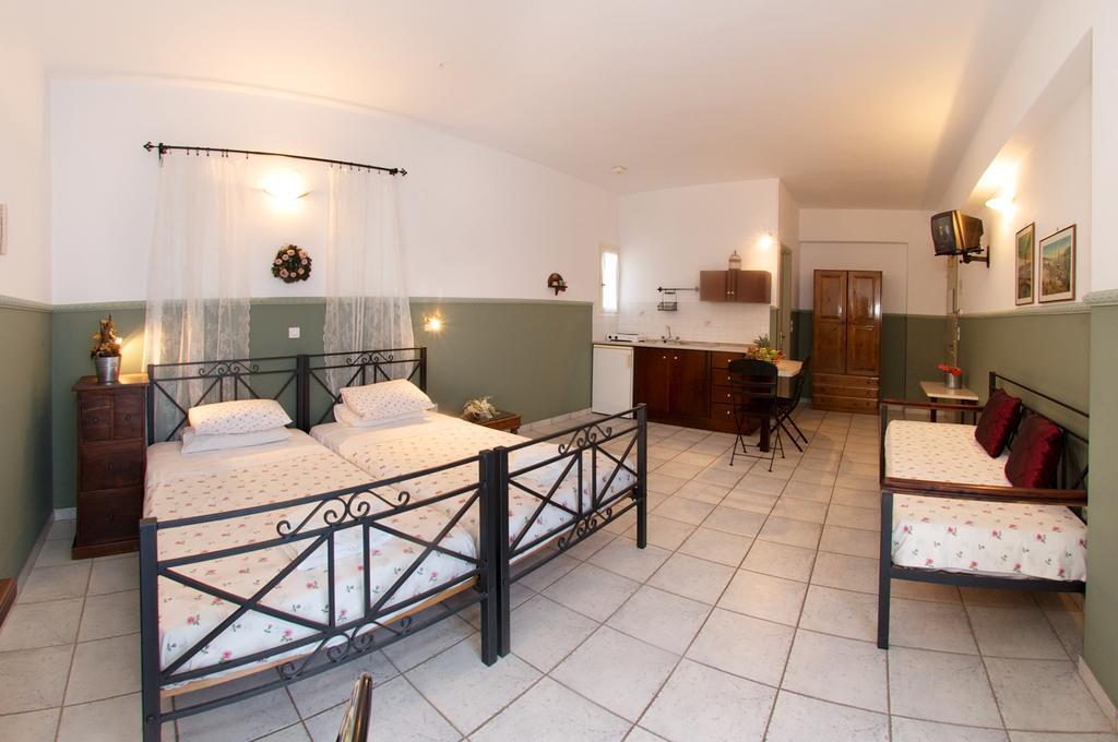 Hotel Nostos 3*