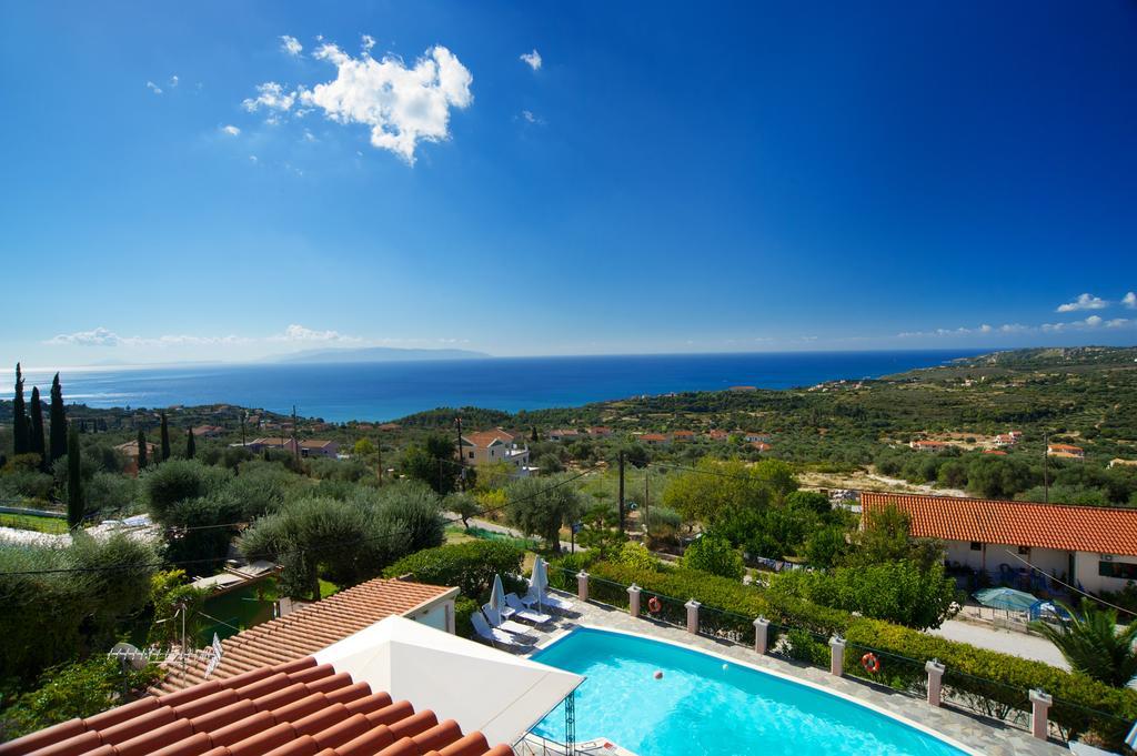 Nostos Hotel 3*