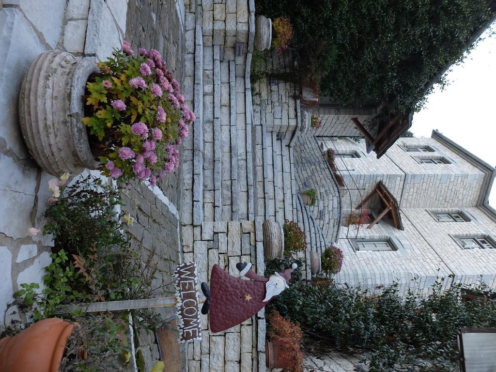 Guest house Artsistas