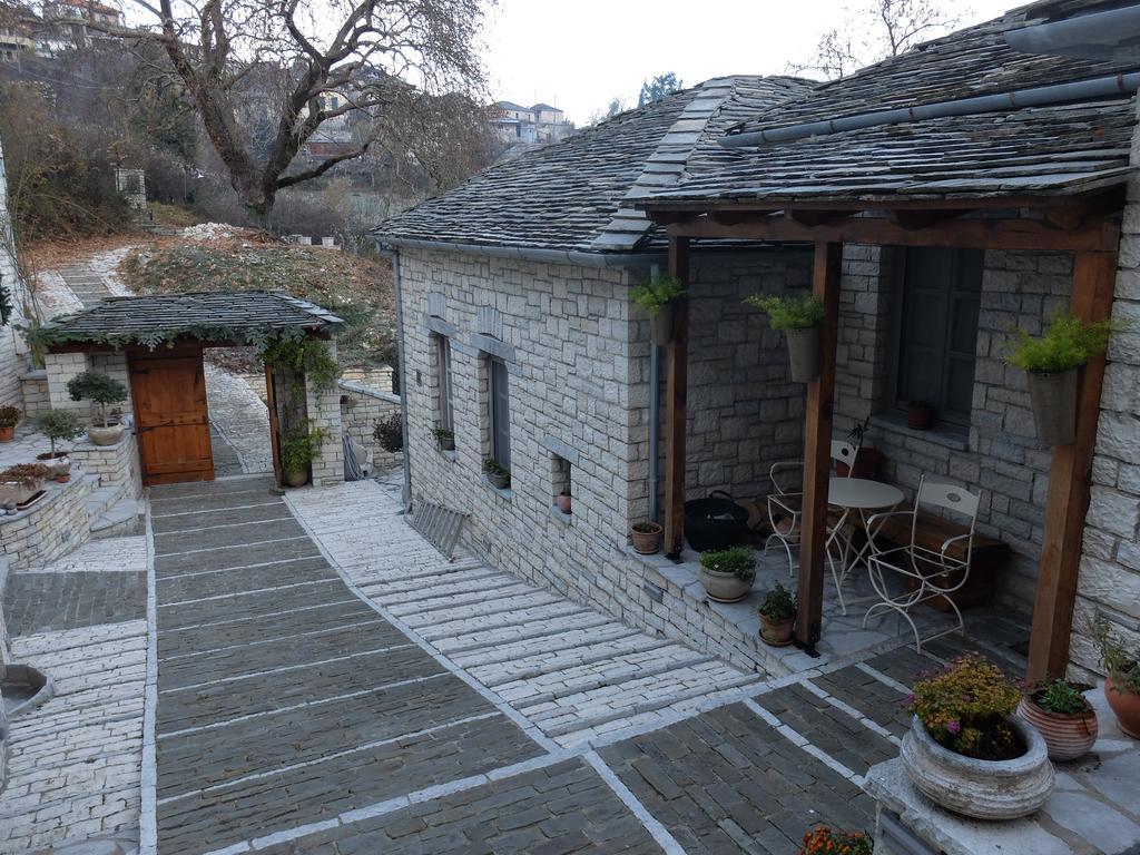 Guest house Artsistas 3*