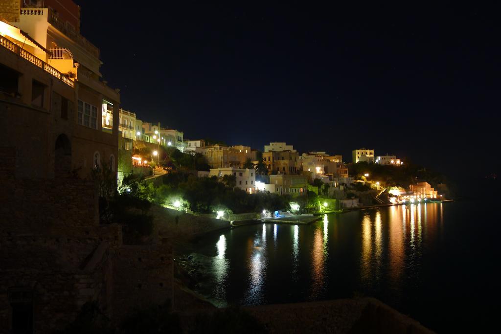 Apollonos Seafront Apartment Ermoupoli