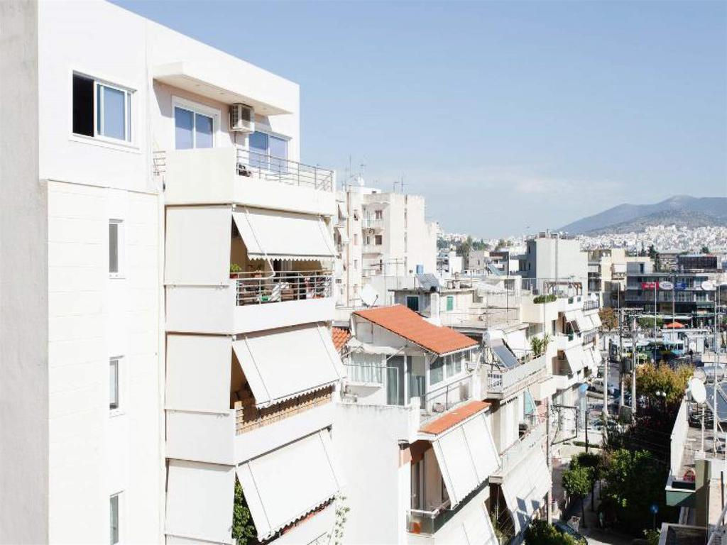 Iris Athens