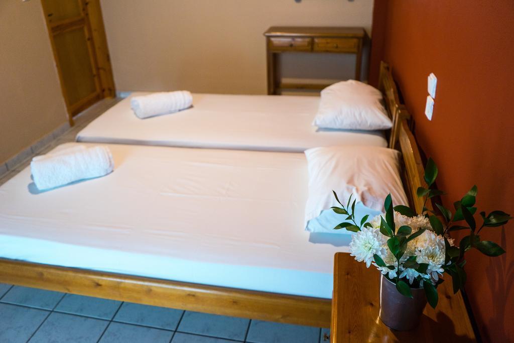 Act Art Skiathos *