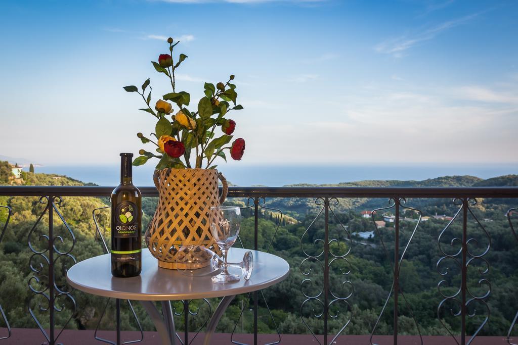 Anthoussa Guest house *
