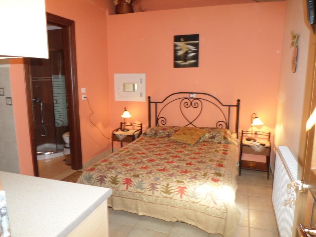 Nitsa Guest house *