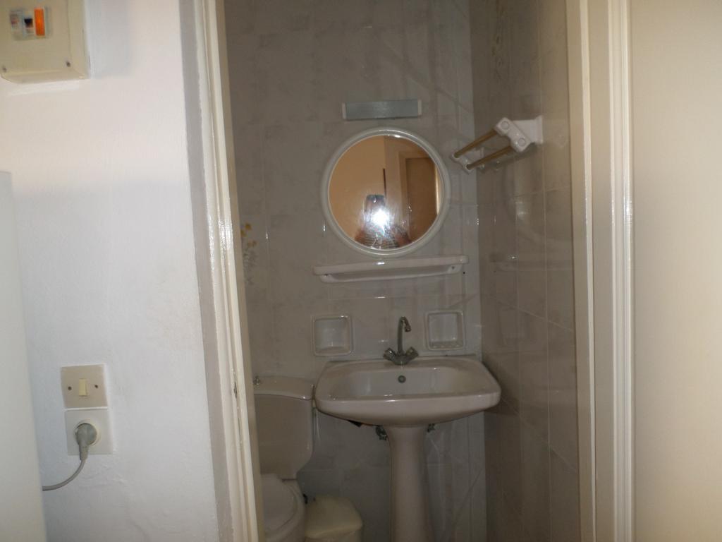 Nitsa Guest house *