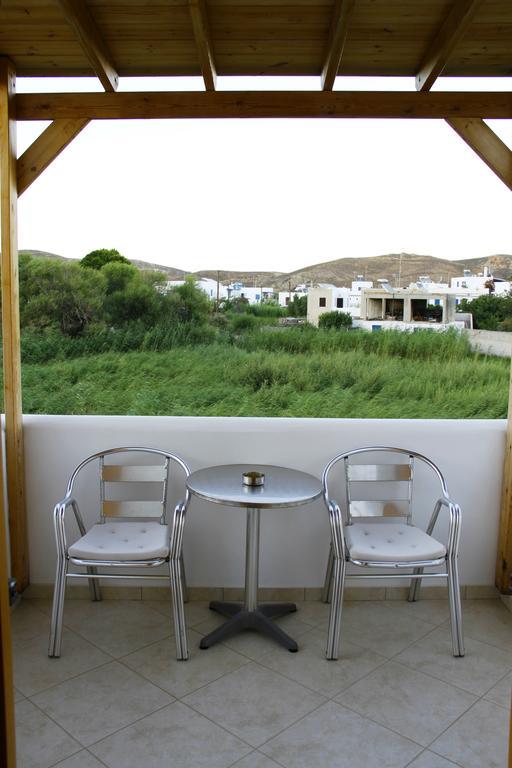 Alisachni * Livadi (Serifos)