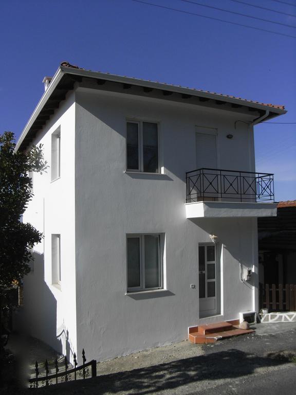 Village House Nick Holiday home
